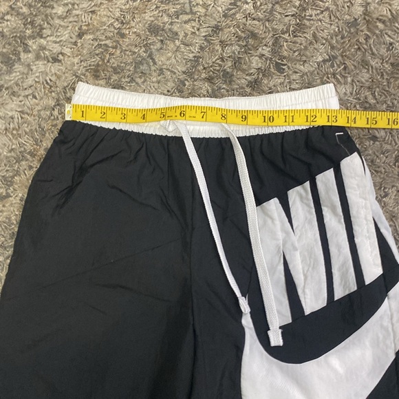 Nike throwback men’s Athletic Shorts with Swoosh sz small black white cv1829-010 - Picture 5 of 10